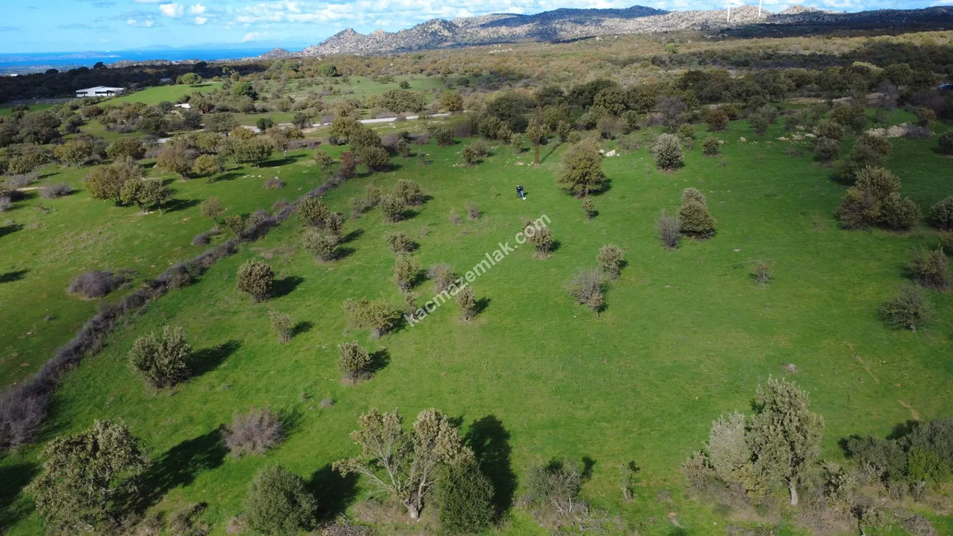 أرض للبيع برقم parcela 751 في قرية يايلاجيك في تشاناكالي إزينه