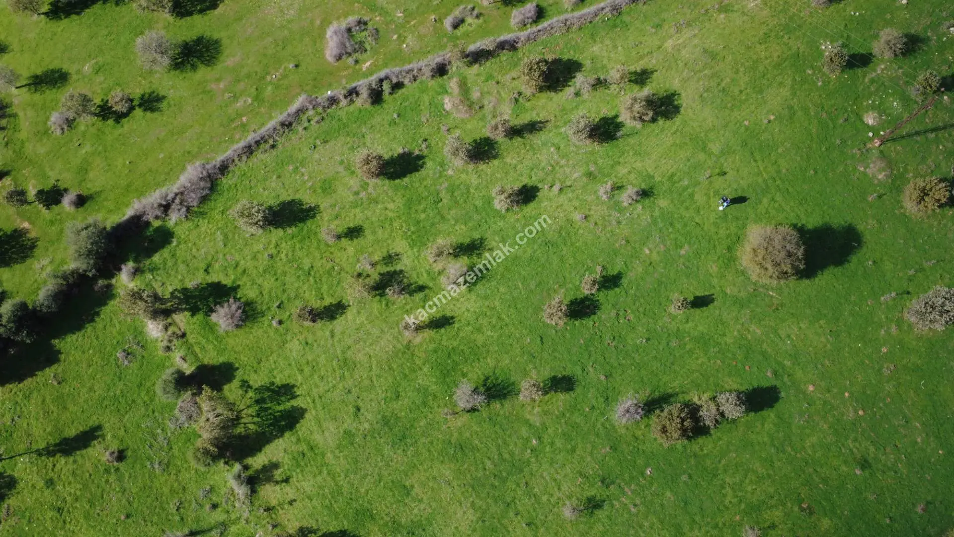 أرض للبيع برقم parcela 751 في قرية يايلاجيك في تشاناكالي إزينه